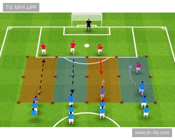 足球1v1防守技巧解析提高个人防守水平的关键要素与实战应用